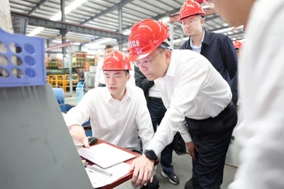 数字化赋能引领工业铝型材产业升级——记谭伯乐实地调研铝型材企业